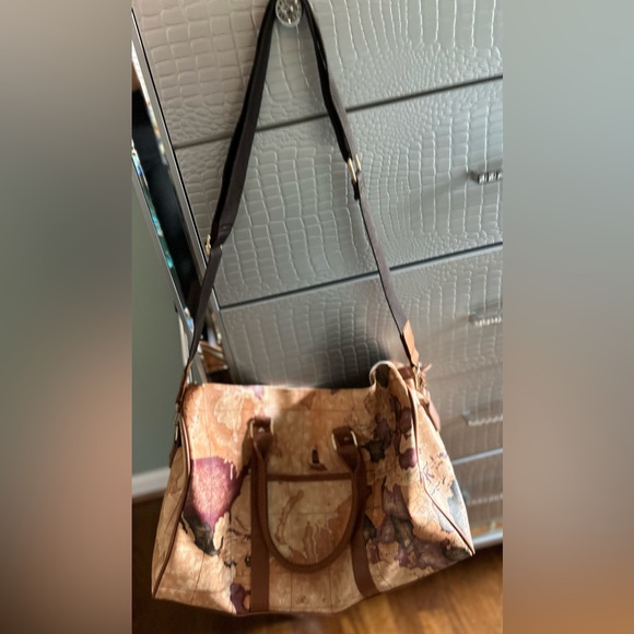 Ah Young Travel Duffel Bag From Giles N Brooks - Picture 9 of 16